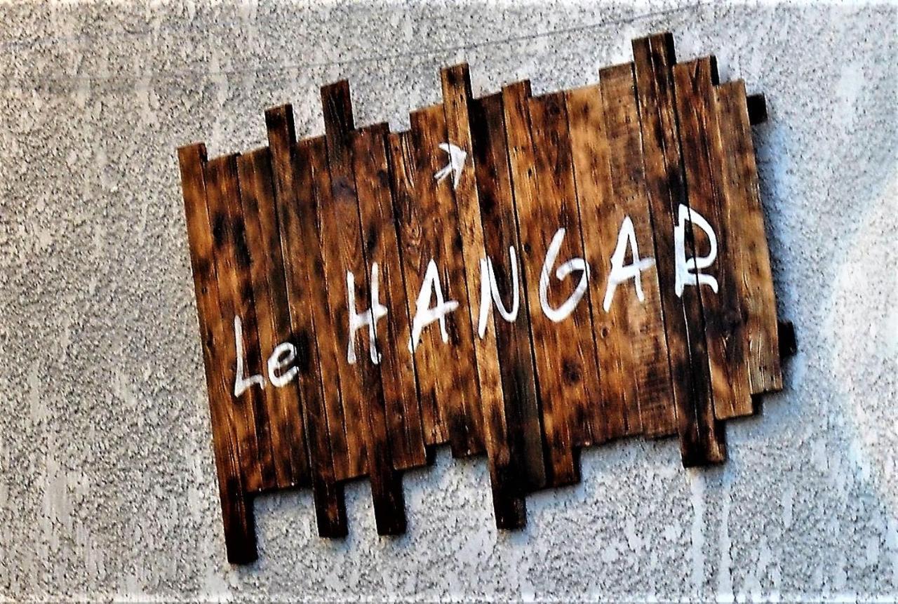 Le Hangar Saint-Jean-d'Angely Luaran gambar
